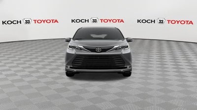 2026 Toyota Sienna Platinum 7 Passenger