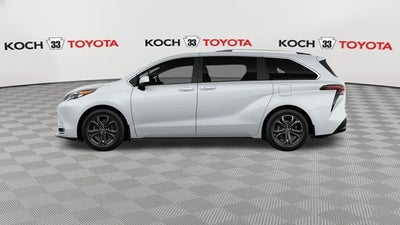 2026 Toyota Sienna Platinum