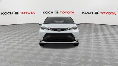 2026 Toyota Sienna Platinum