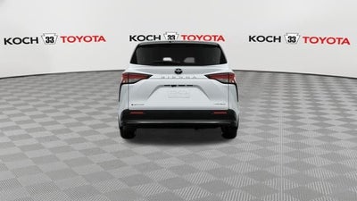 2026 Toyota Sienna Platinum