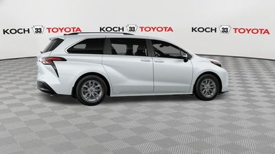 2026 Toyota Sienna XLE