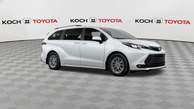 2026 Toyota Sienna XLE