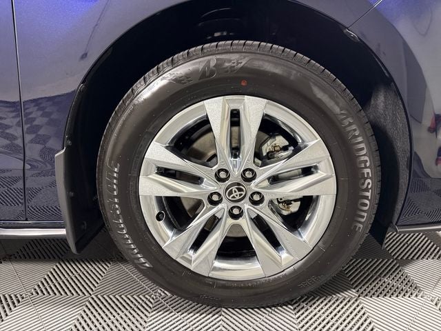 2026 Toyota Sienna Limited 7 Passenger