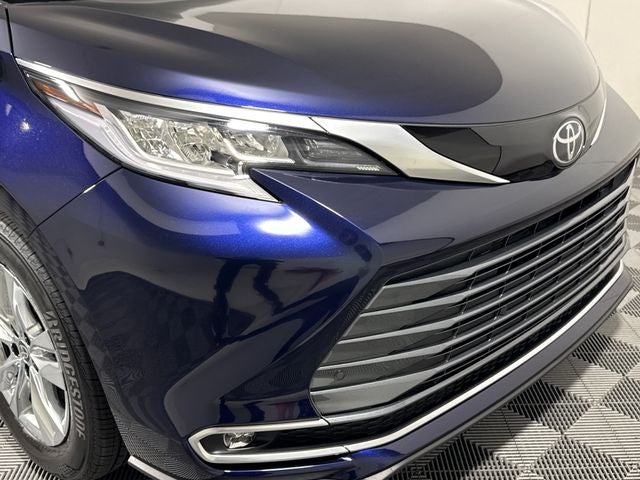 2026 Toyota Sienna Limited 7 Passenger