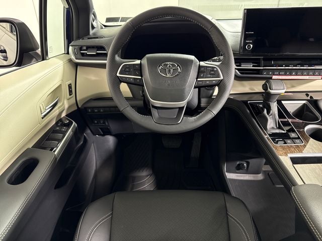 2026 Toyota Sienna Limited 7 Passenger