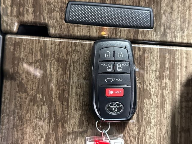 2026 Toyota Sienna Limited 7 Passenger