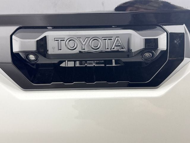 2026 Toyota Tundra i-FORCE MAX Platinum i-FORCE MAX