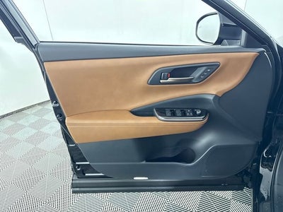 2025 Toyota Toyota Crown Signia XLE