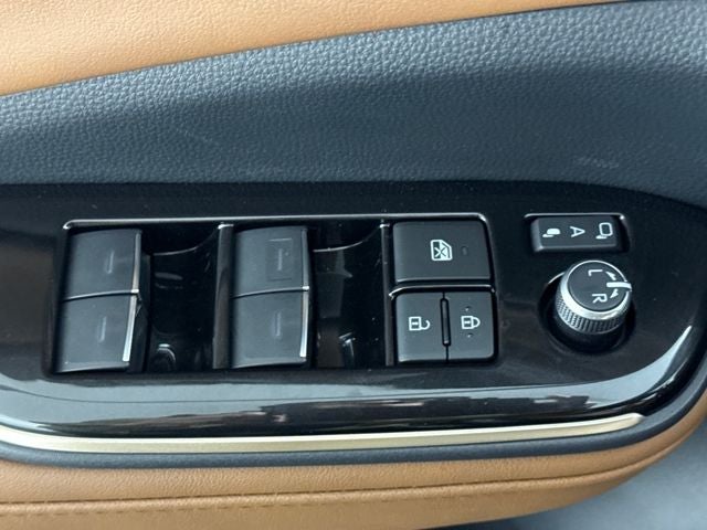 2025 Toyota Toyota Crown Signia XLE