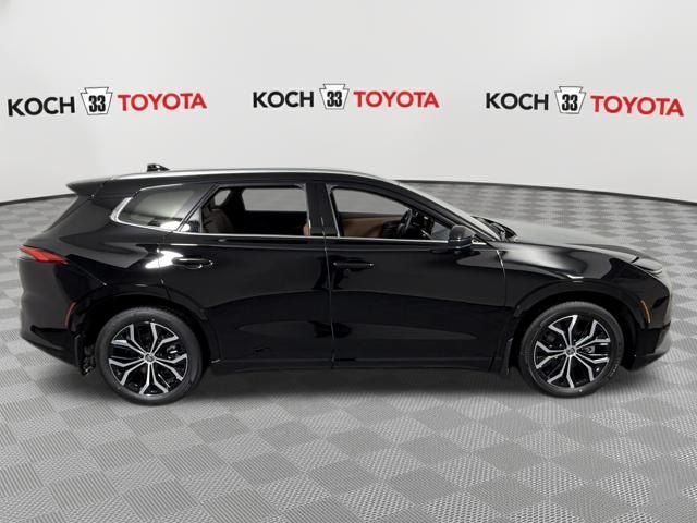 2025 Toyota Toyota Crown Signia XLE