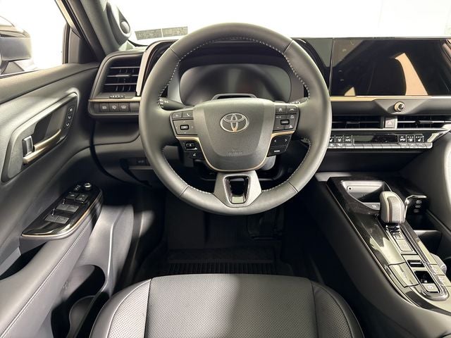 2026 Toyota Toyota Crown Signia Limited