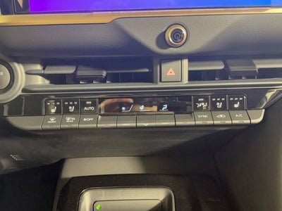 2026 Toyota Toyota Crown Signia Limited