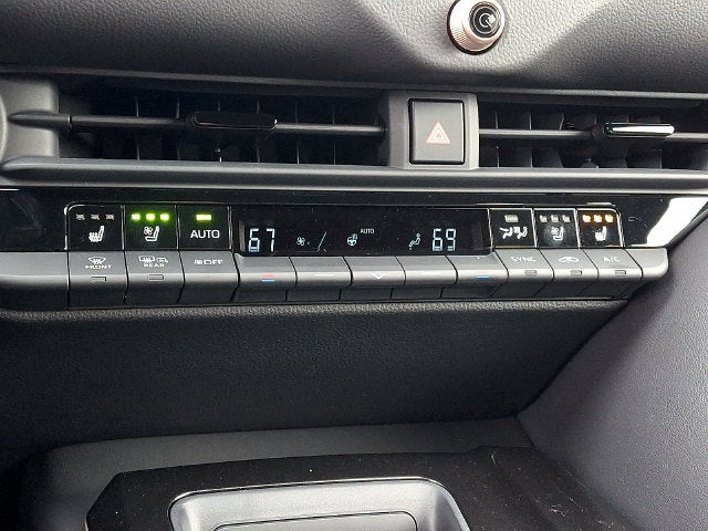 2026 Toyota Toyota Crown Signia XLE