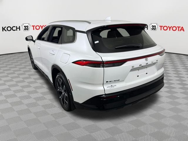 2026 Toyota Crown Signia XLE